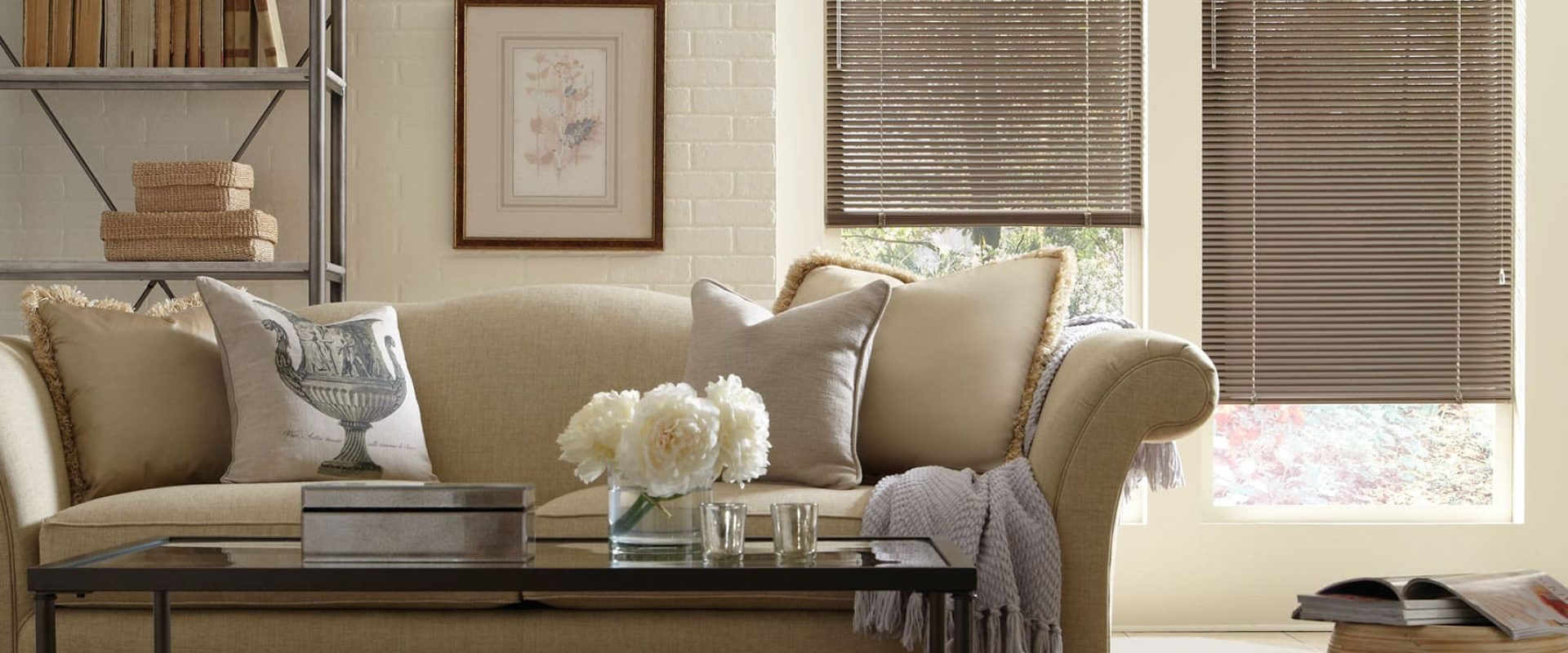 2014_MPM_Standard Cordlock_Aluminum Blinds_Living Room2